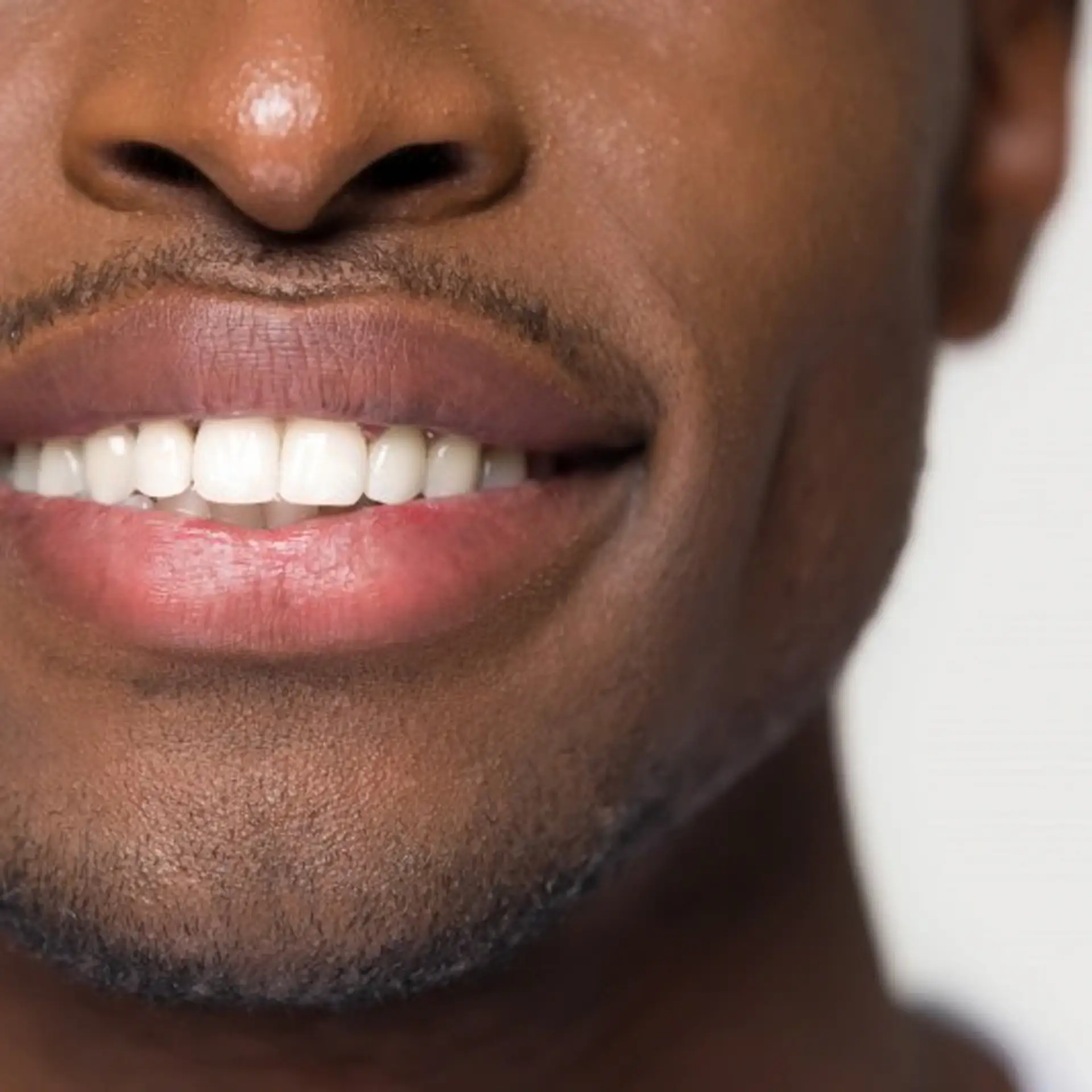 transform-your-smile-e-max-veneers