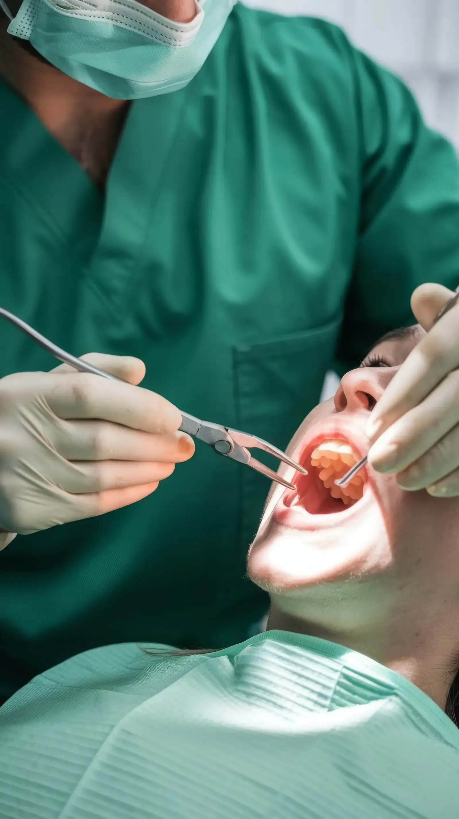 Dry Socket: Symptoms, Treatment and Healing Timeline