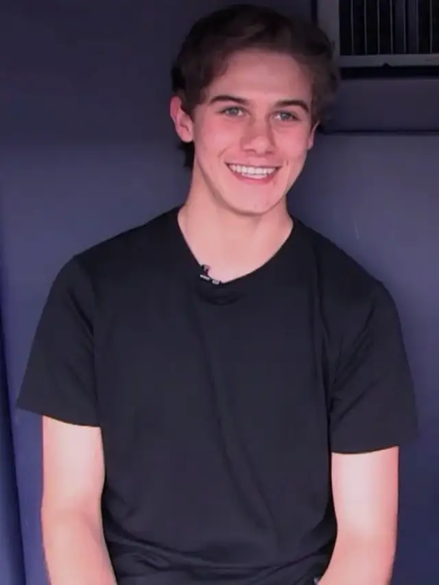 Cover image for the page on Jack Hughes.